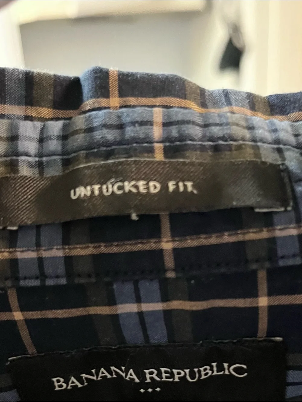 Banana Republic Navy, Light Blue & Tan Plaid Shirt like new nwot